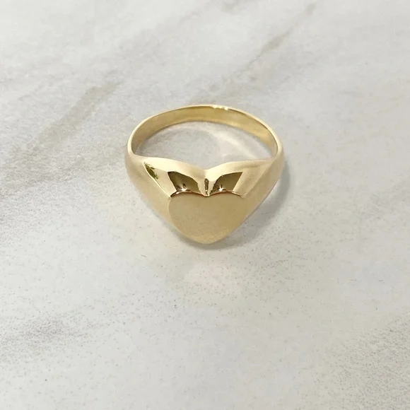 18k Gold Filled Heart Ring Size 6.5 - Picture 2 of 3